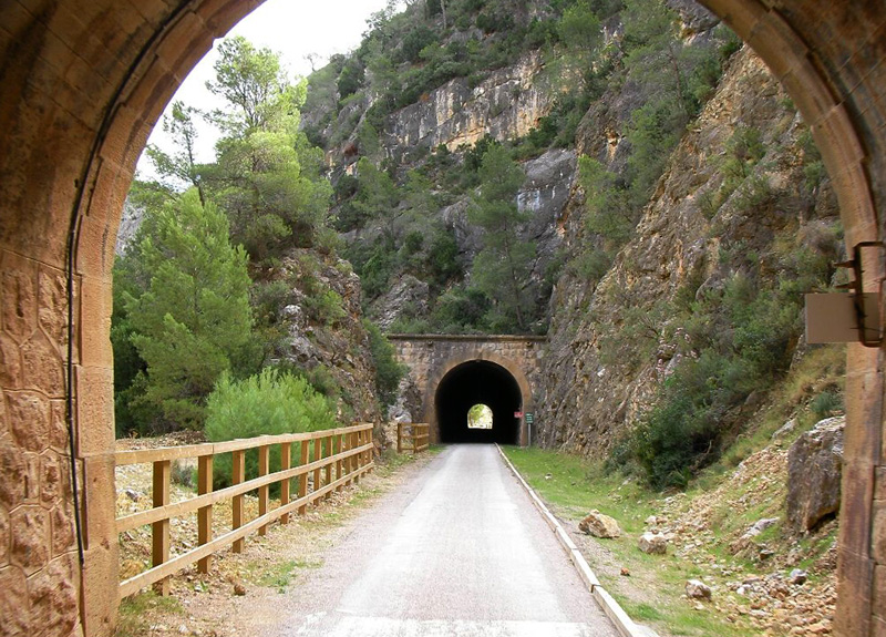05-tunel-via-verde-terra-alta.jpg