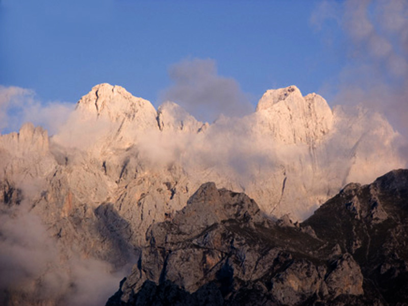 Torre Cerredo - Picos de Europa Torre Cerredo - Picos de Europa