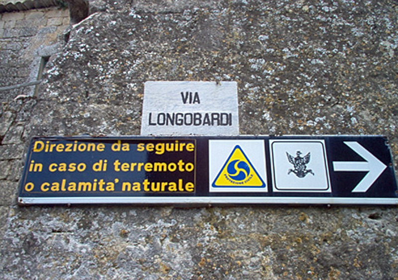 Catalcibeta, Italia