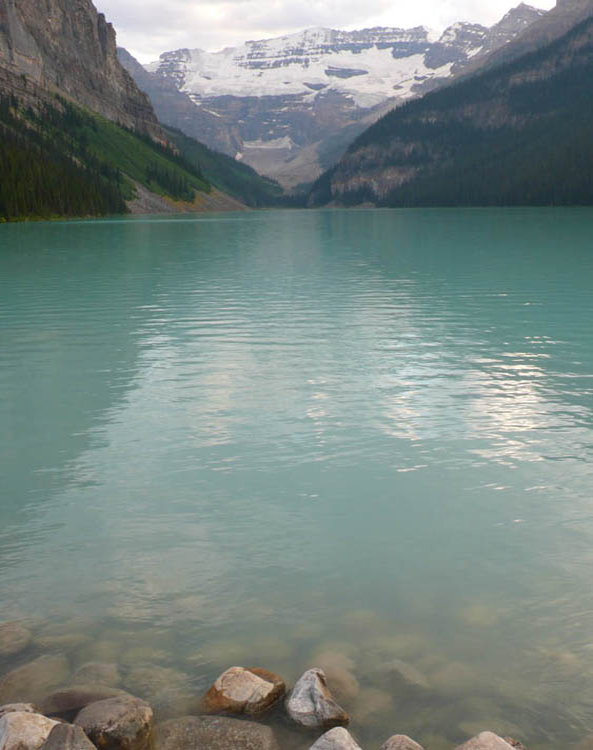 Lake Louise null