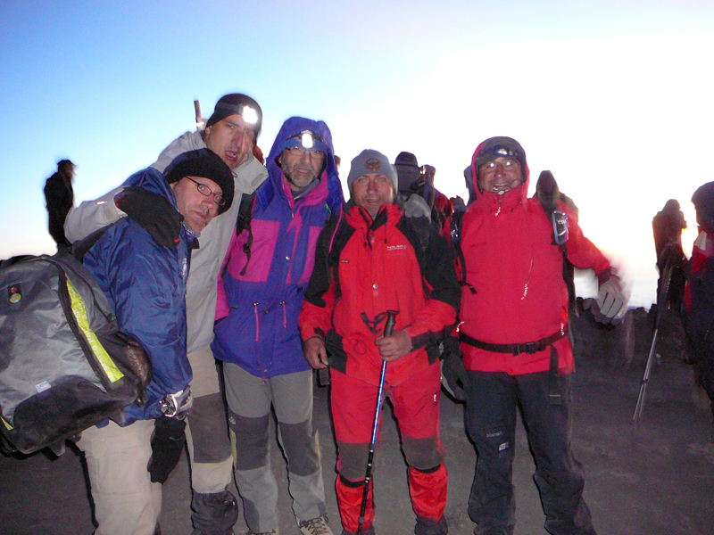 En la cima del pico Kilimanjaro