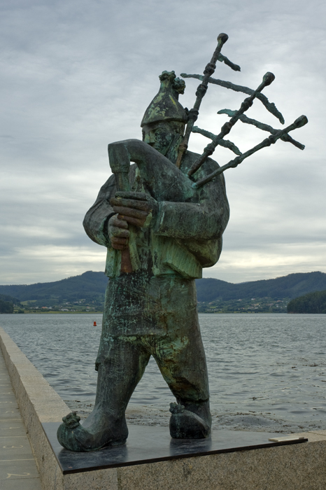 Monumento al Gaitero, Ortigueira Monumento al Gaitero, Ortigueira