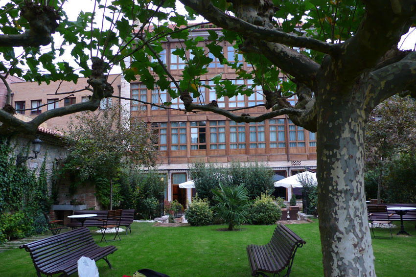 Patio de la choza 