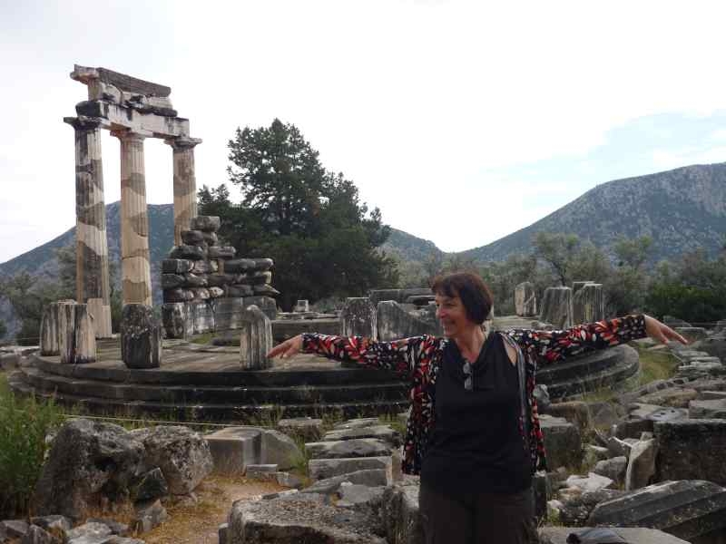 Delfos, Tholos (Templo) de Palas Atenea Pronaia