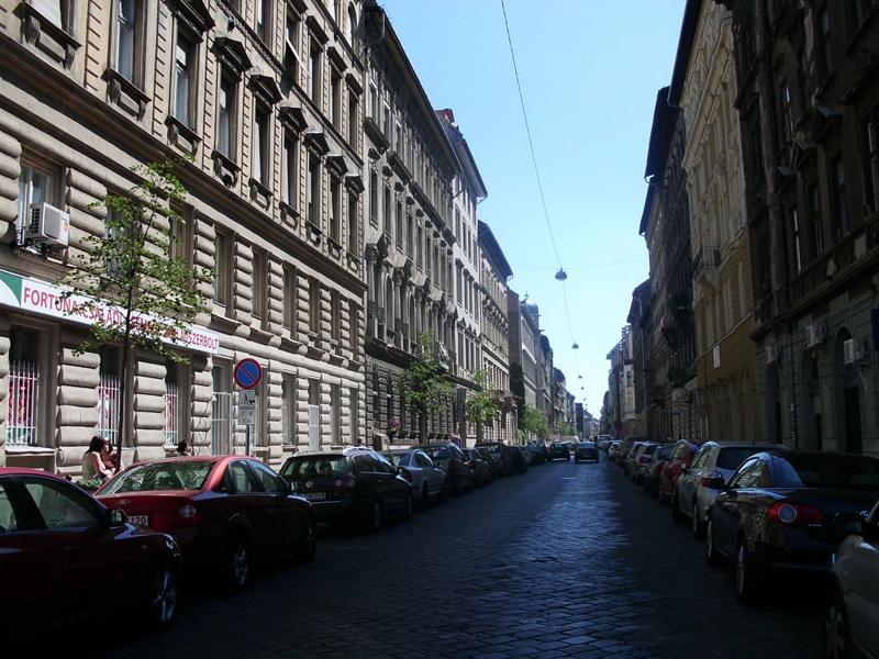 CALLE BUDAPEST