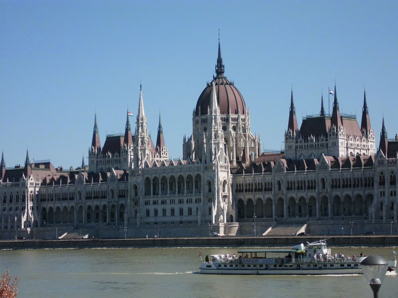 EL PARLAMENTO