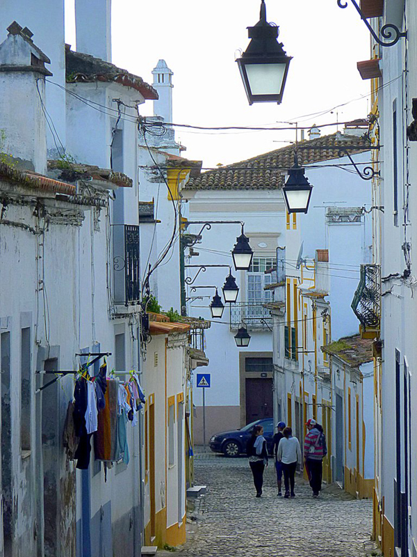 Évora
