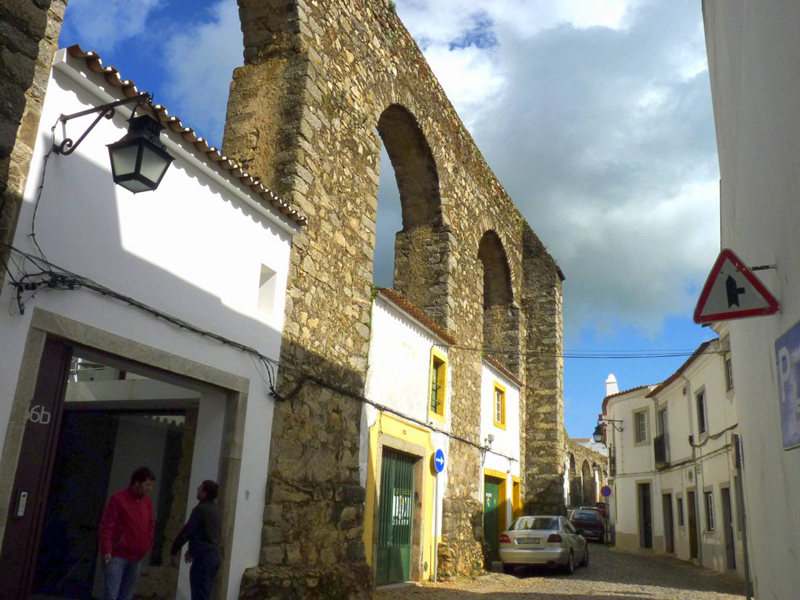 Acueducto de Évora