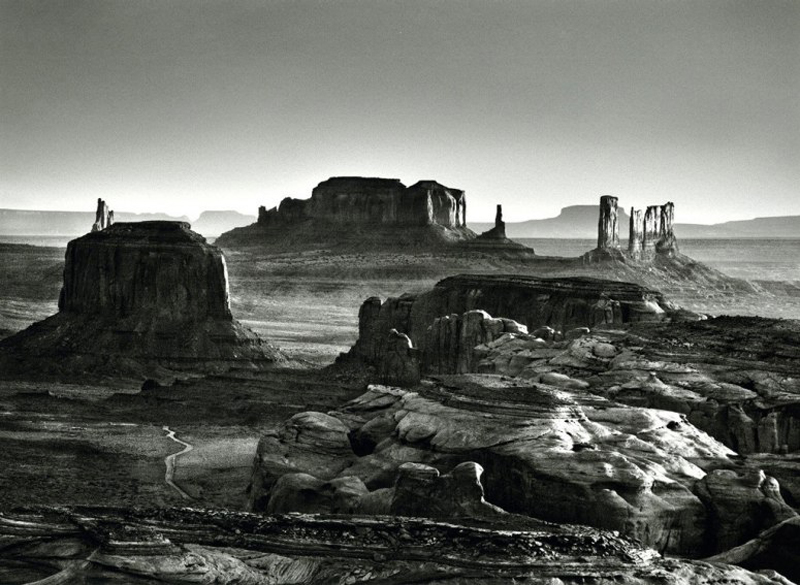 item15.rendition.slideshowWideHorizontal.monument-valley-national-park-0412