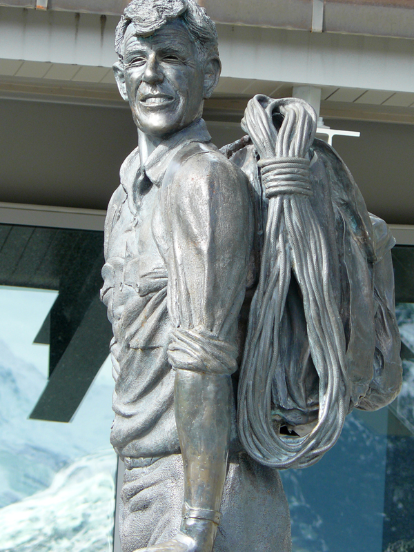 Escultura de montañero, Nueva Zelanda Escultura de montañero, Nueva Zelanda