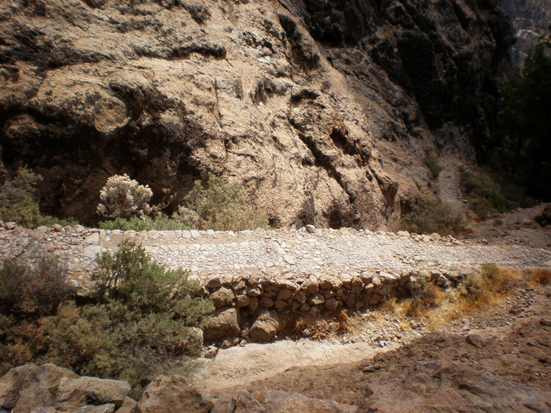 ME ADENTRO POR EL PASO DE HEERRADURA