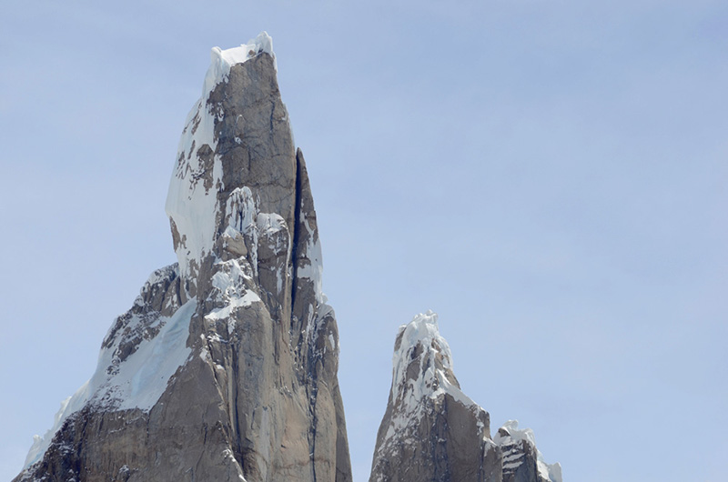 Cerro Torre y aguja Egger