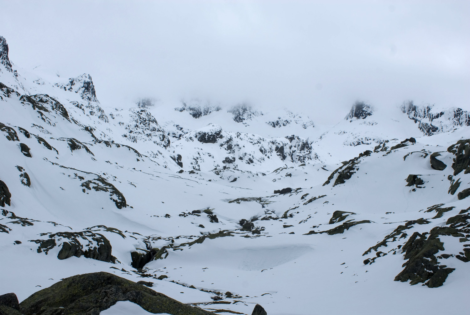 Laguna de Majalaescoba-Circo de Cinco Lagunas-Gredos Laguna de Majalaescoba-Circo de Cinco Lagunas-Gredos