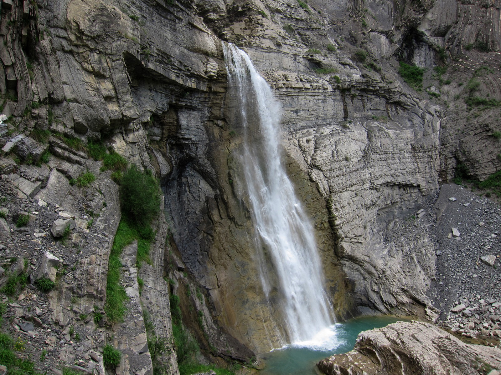 Cascada de Sorrosal en Broto. Vía Ferrata-Pirineos