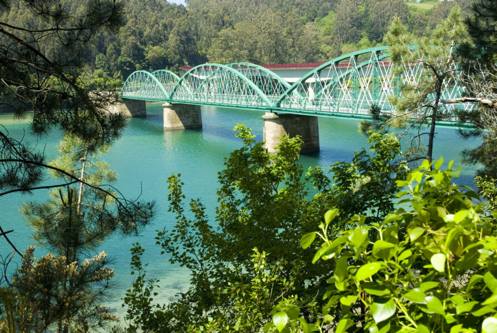 Puente sobre la ría del Sor-El Barqueiro