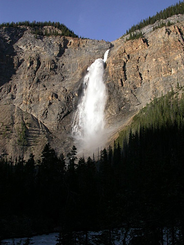 Takakkaw-Falls-Cánadá